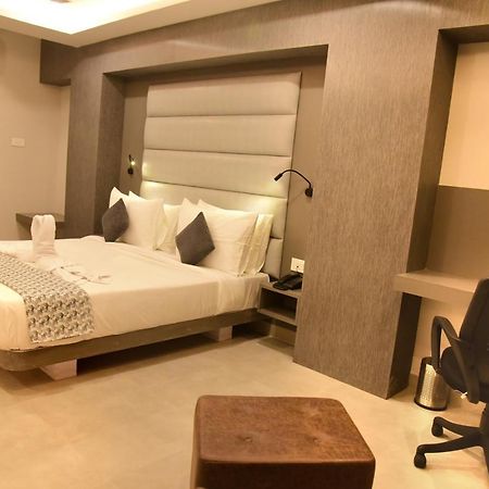 Hotel Rishiraj, Nagaon Nagaon  Екстериор снимка