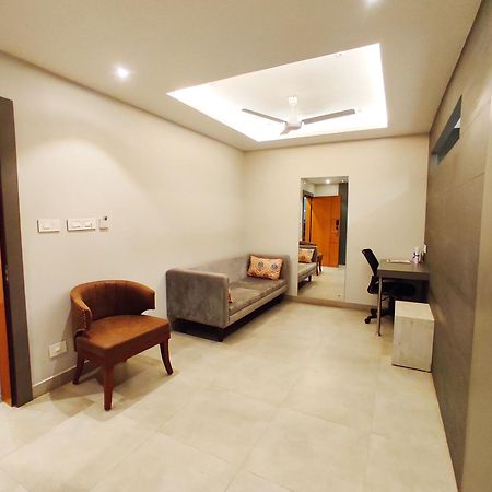 Hotel Rishiraj, Nagaon Nagaon  Екстериор снимка