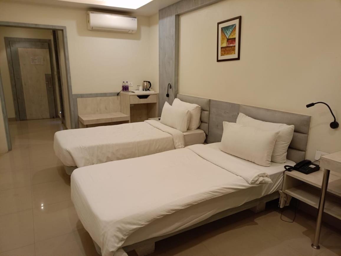 Hotel Rishiraj, Nagaon Nagaon  Екстериор снимка