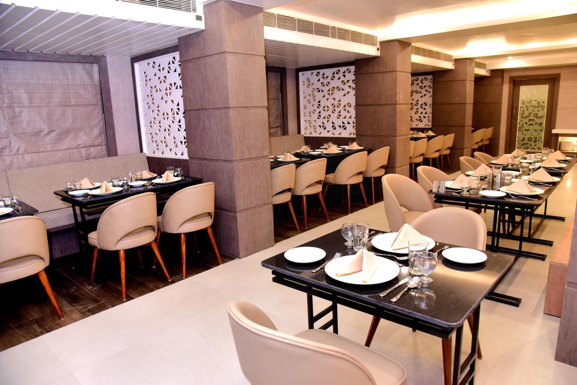 Hotel Rishiraj, Nagaon Nagaon  Екстериор снимка
