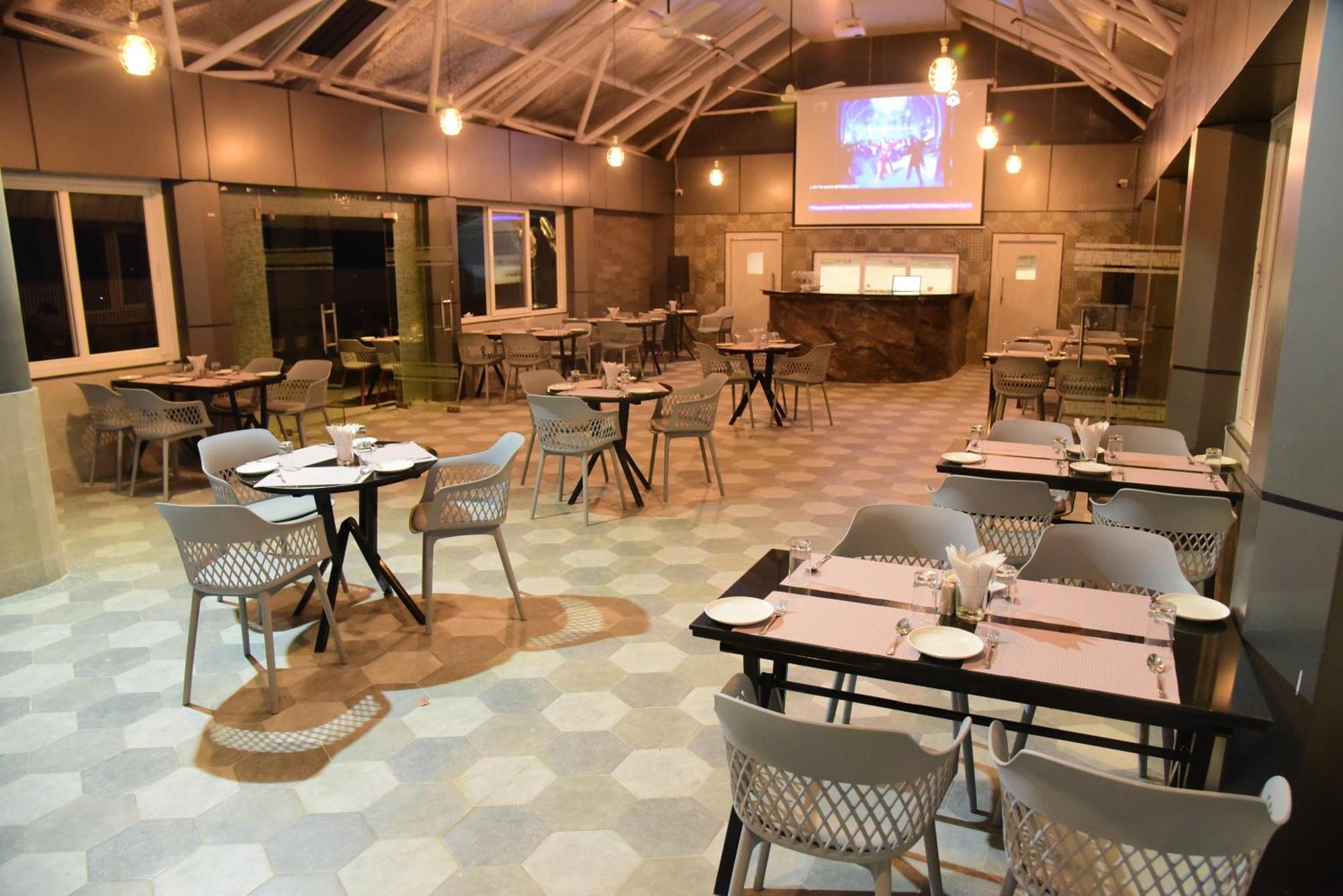 Hotel Rishiraj, Nagaon Nagaon  Екстериор снимка